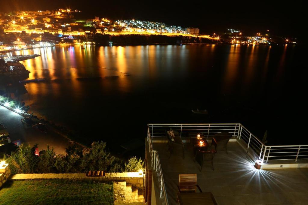 קרבורון Reyhan Hotel מראה חיצוני תמונה